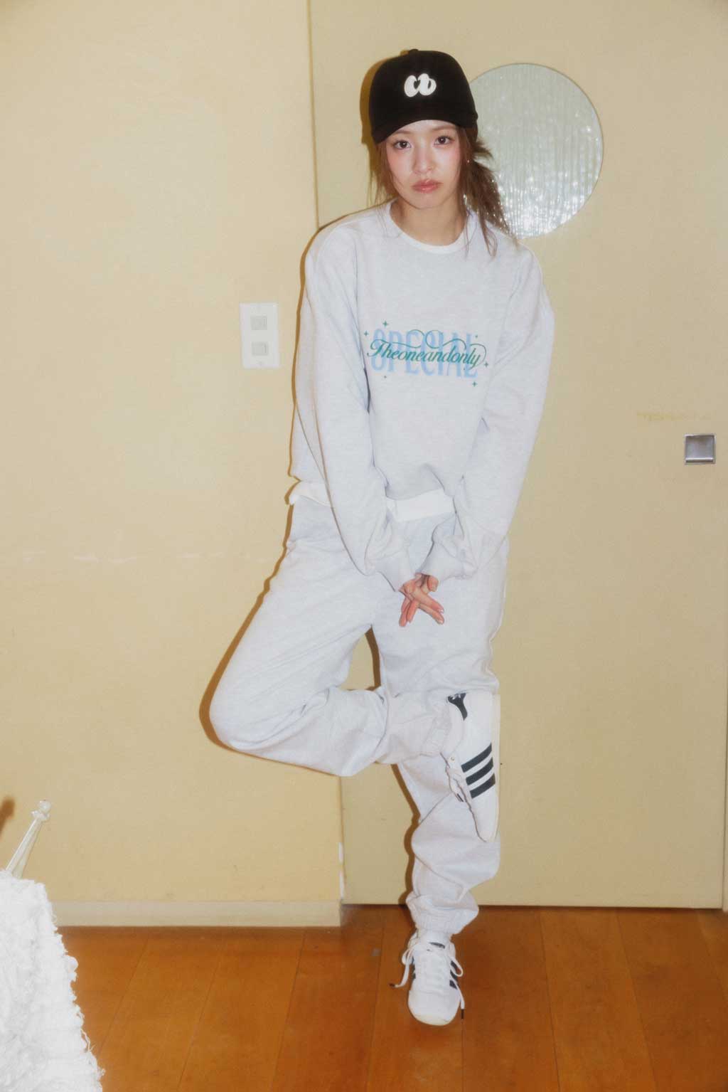 Embroidery Sweat Pants Gray