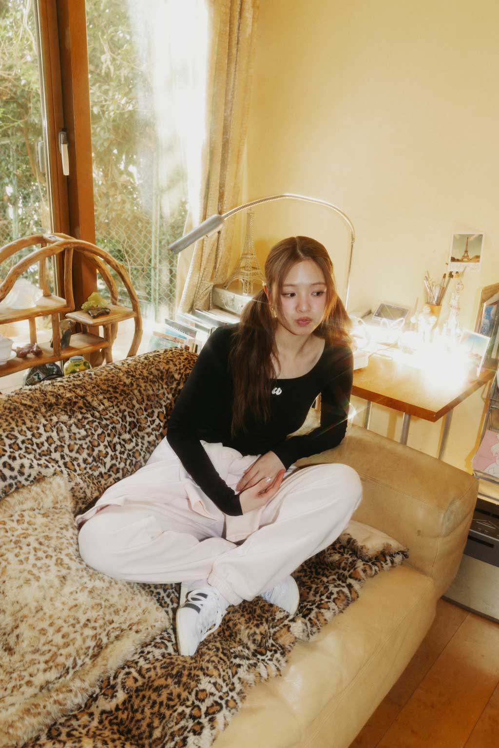 Embroidery Sweat Pants Pink